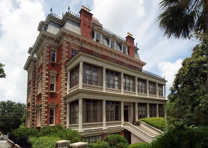 Wentworth Mansion