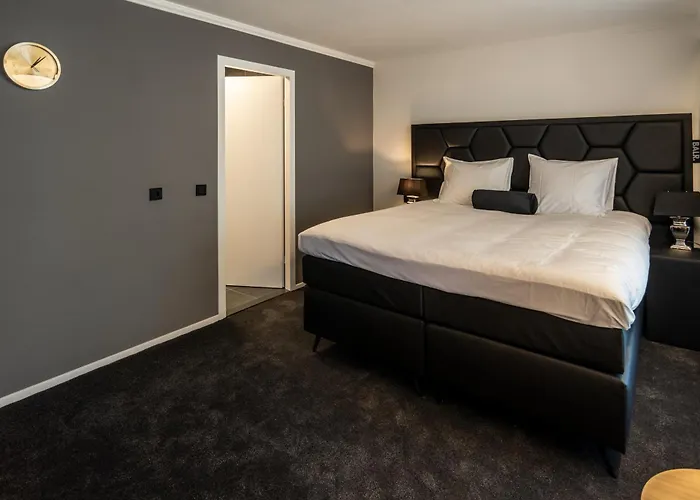 Square Boutique Hotel & Brasserie