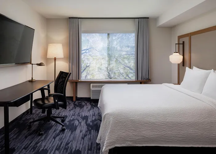 Fairfield Inn & Suites By Marriott Kelowna