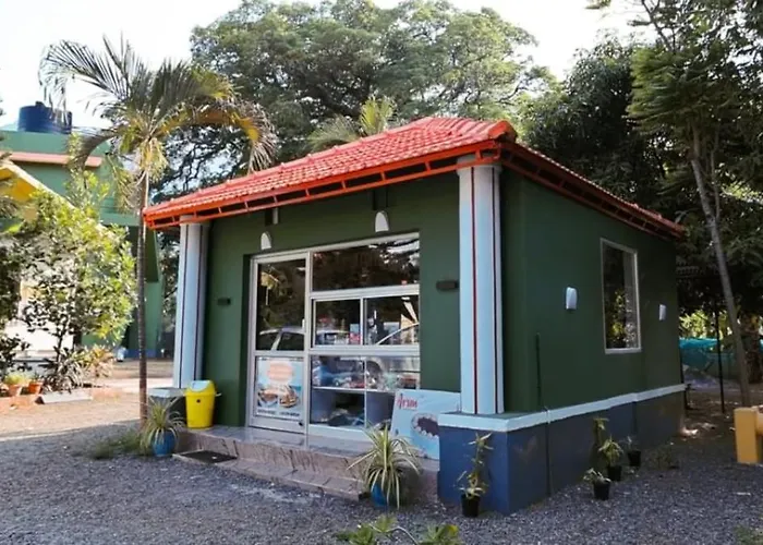 Kuttralam Resorts
