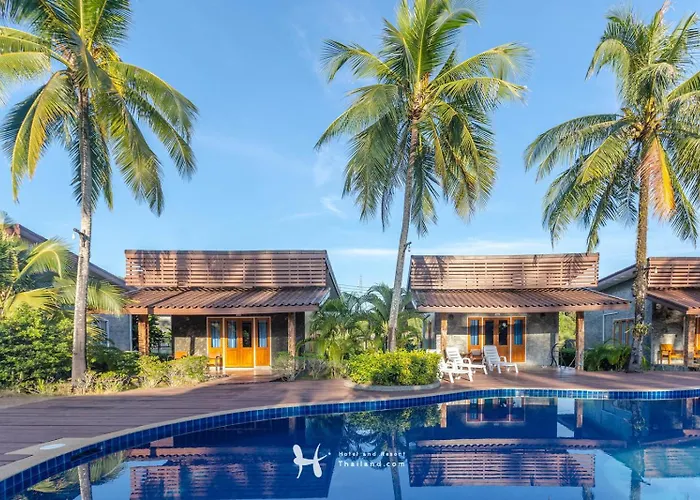 Seafar Resort