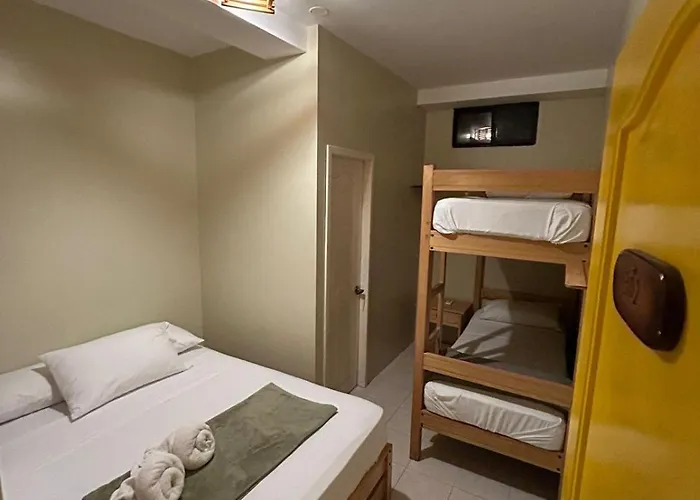 Chescos Hotel