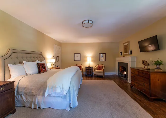 Lake Toxaway Resorts