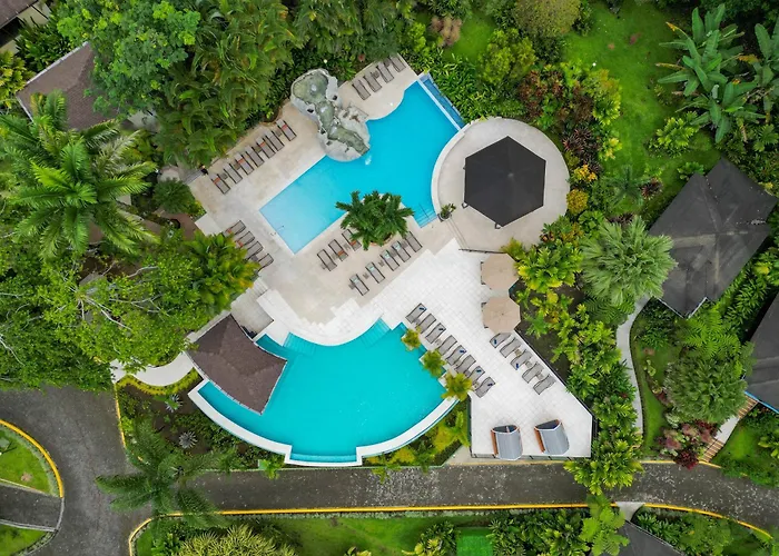 Hotel Lomas Del Volcan