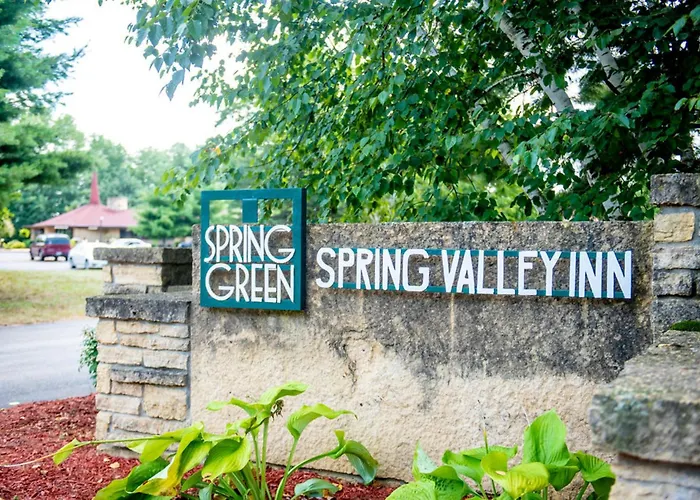 Spring Green Resorts
