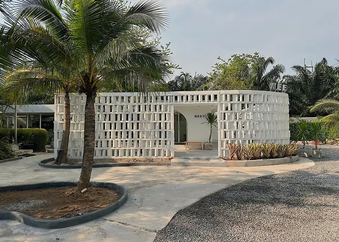 Meet Boutique Resort