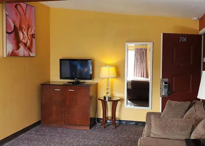Olympic Inn & Suites