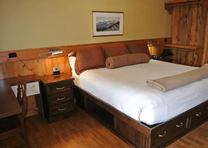 Red Cliff Resorts