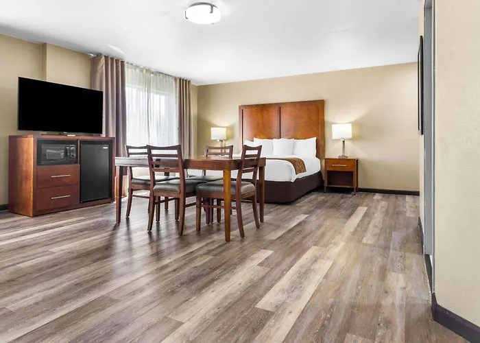 Comfort Suites