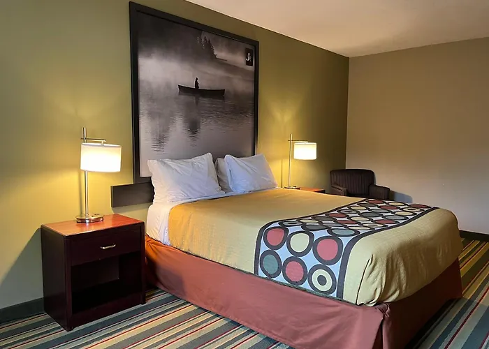 Jolly Roger Inn & Resort