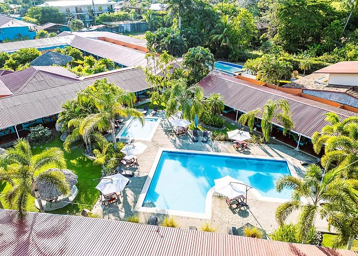 Beach Break Resort & Cr Surf Camp