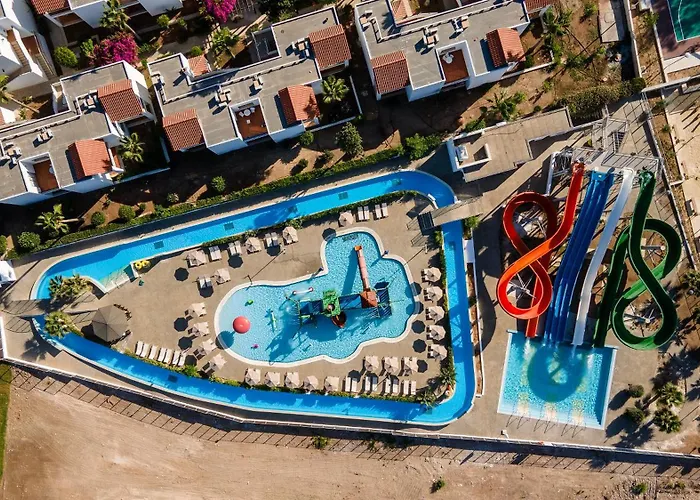 Kapetanios Aqua Resort