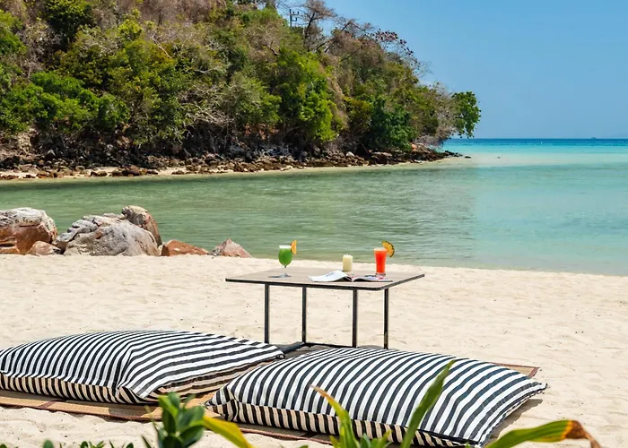 Saii Phi Phi Island Village - Complimentary Shared Speedboat Transfer For 5 Nights And Longer