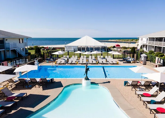 Red Jacket Beach Resort