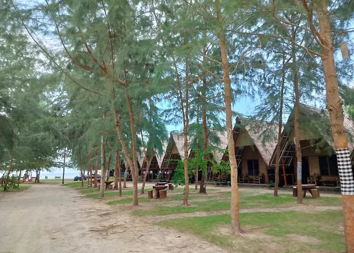 Madu Tiga Beach And Resort