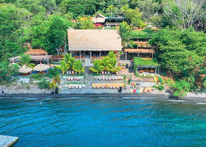 Paradiso Lakeside Resort