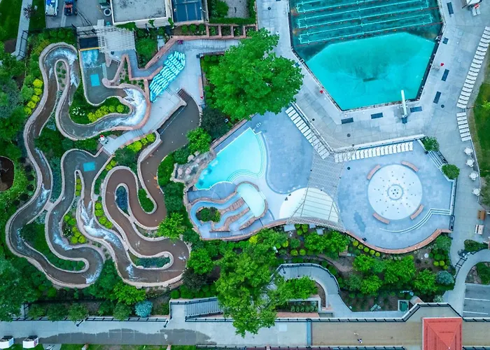 Glenwood Hot Springs Resort