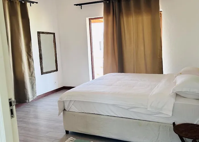 Mangal Beach Lodge