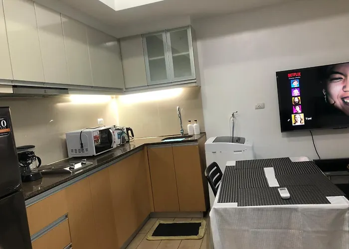 Victorian Place - Simple Yet Luxurious Flat In Bgc