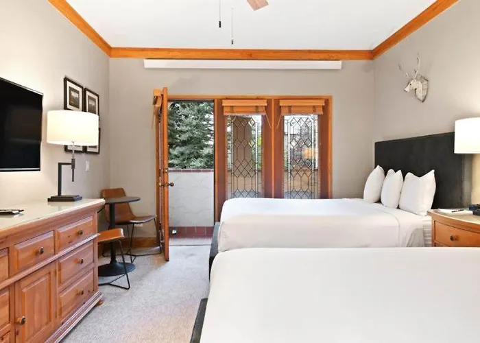 The Charter At Beaver Creek C025