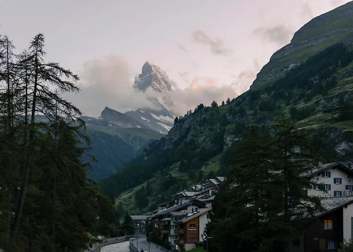 Schloss Zermatt - Cbd & Adaptogenic Spa And Sport Hotel