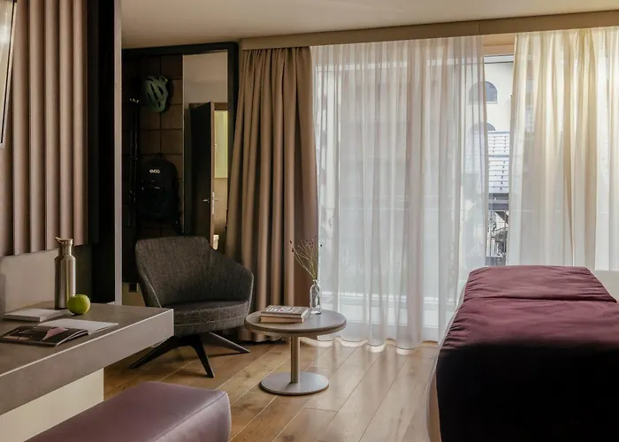 Schloss Zermatt - Cbd & Adaptogenic Spa And Sport Hotel
