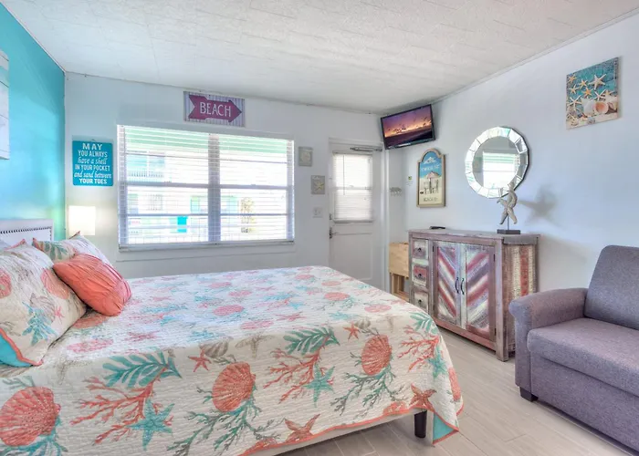 Tropic Terrace Suite #56 - Beachfront Resort