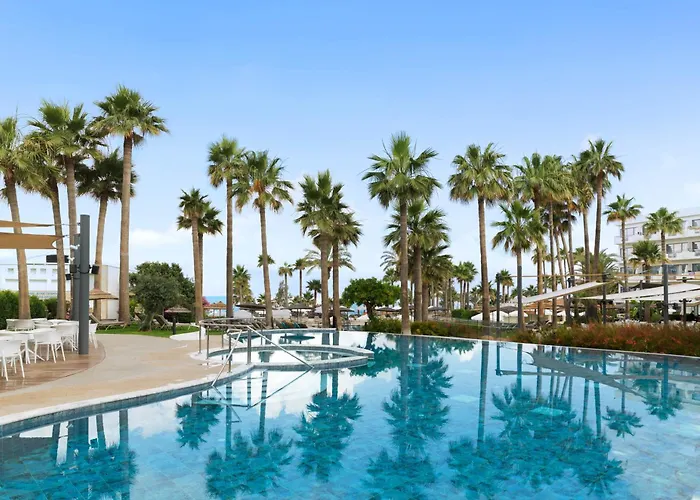 St George Beach Hotel & Spa Resort (Adults Only)