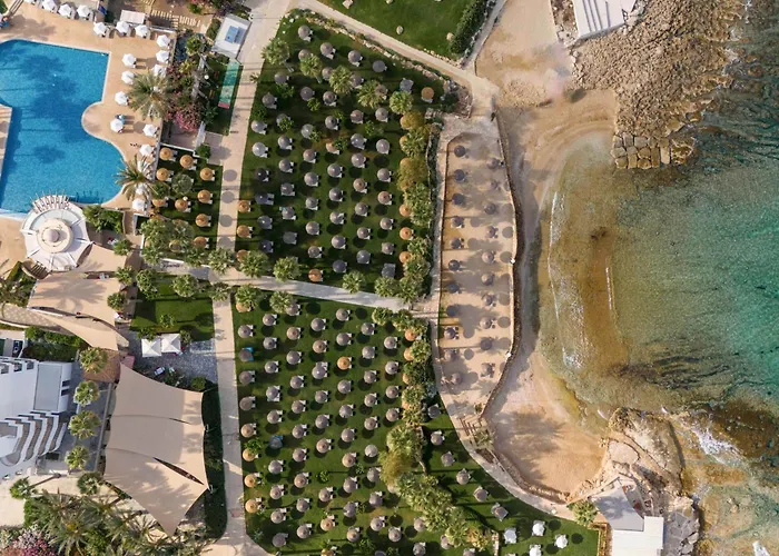 St George Beach Hotel & Spa Resort (Adults Only)