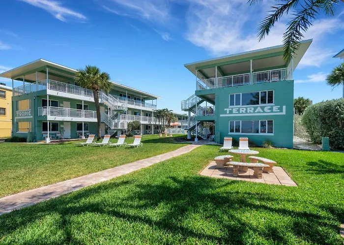 Tropic Terrace #19 - Beachfront Resort Suite