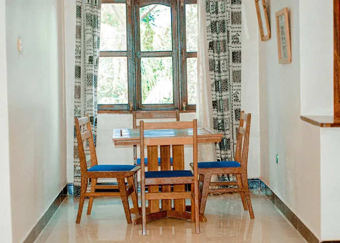Mnarani Beach Cottages