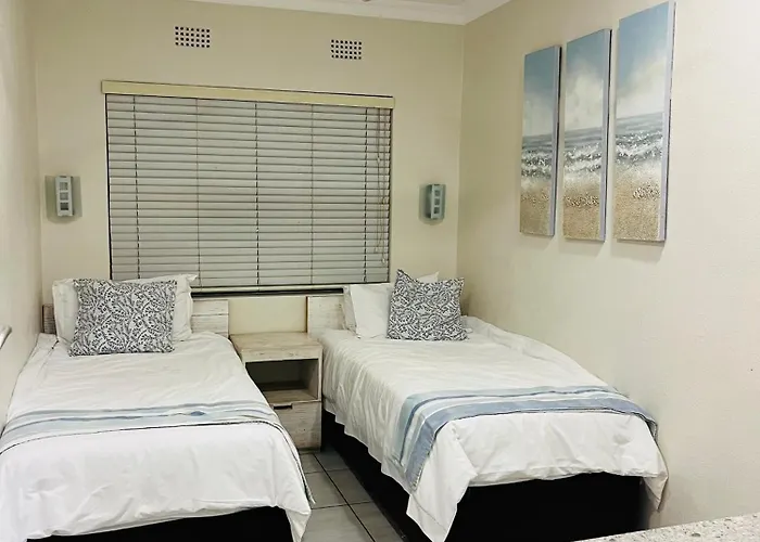 Banana Beach Club Unit A2