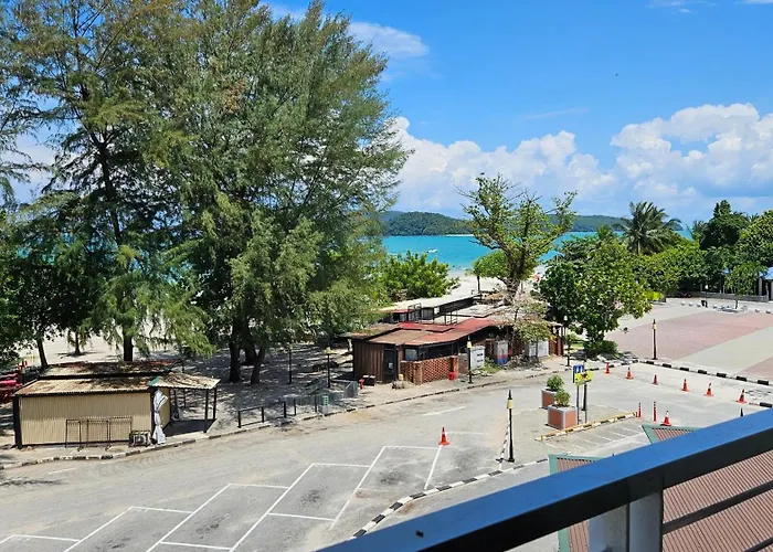 Cenang Plaza Beach Hotel