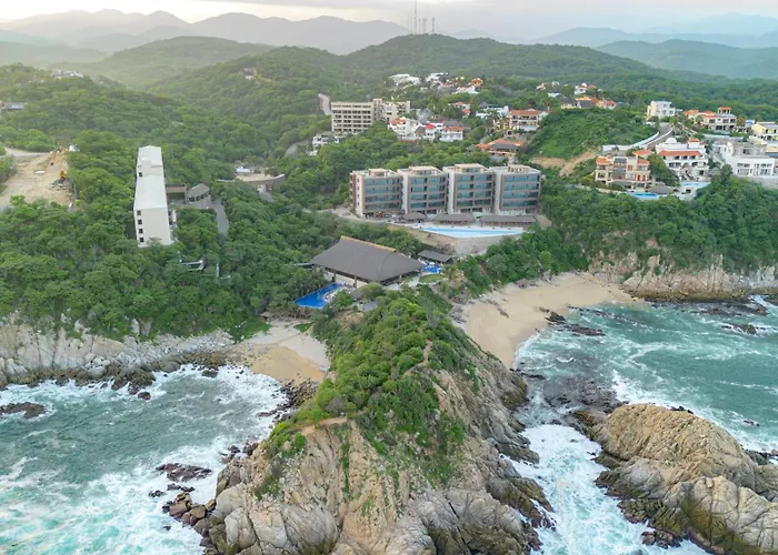 Coral Blue Huatulco All Inclusive