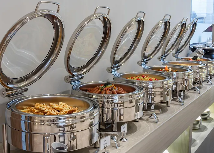 Voyage Hotel & Suites
