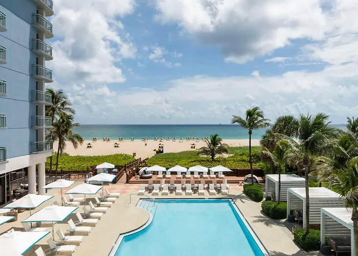 The Singer Oceanfront Resort, Curio Collection By Hilton