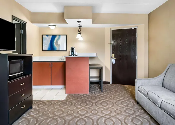 Best Western Okemos/East Lansing Hotel & Suites
