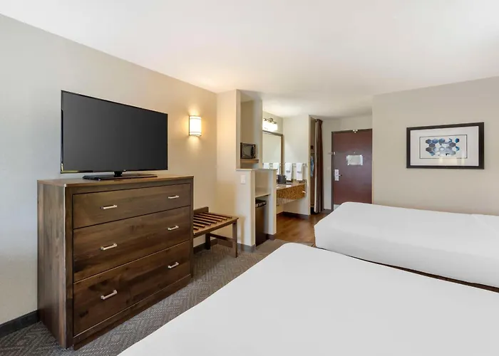 Best Western Plus Northwind Inn & Suites