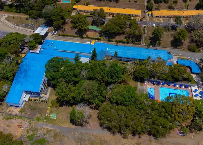 Hotel Y Cabanas - Centro Vacacional Comfandi Lago Calima