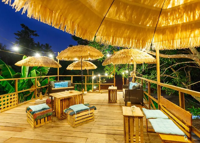 Camotes-Hidden-Huts
