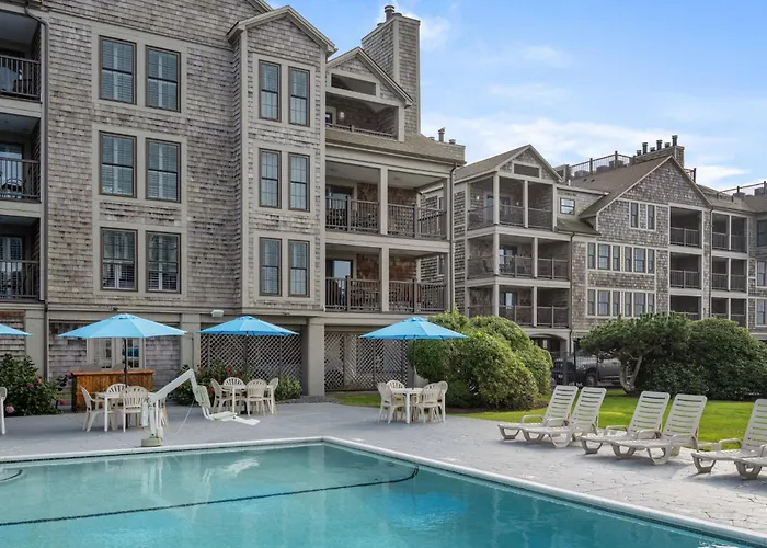 Club Wyndham Newport Onshore