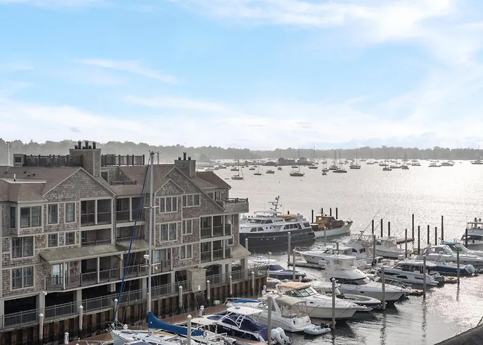 Club Wyndham Newport Onshore