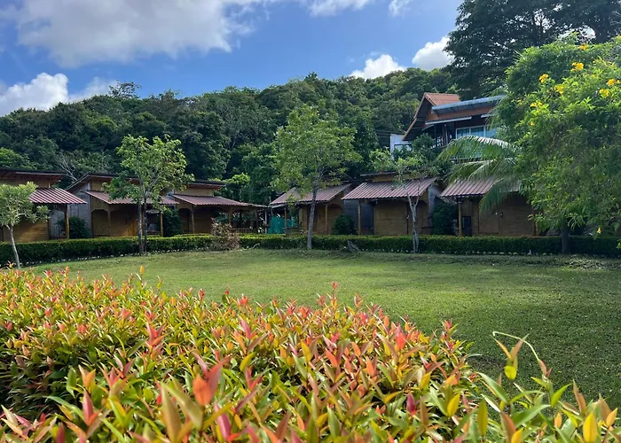Chom Dao Resort