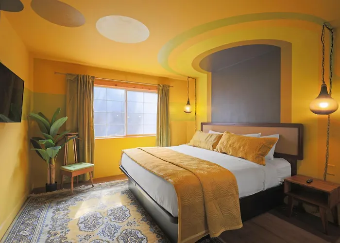 Sessions Retreat & Hotel