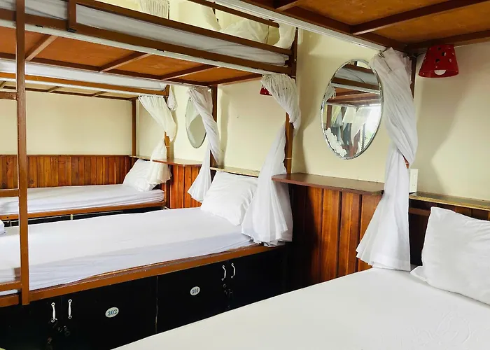 Nam Phuong Riverside Villa