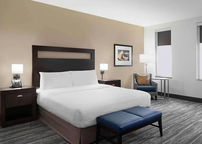 Hampton Inn & Suites Denver Downtown Convention Center