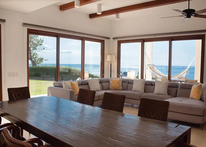 Las Verandas Hotel & Villas
