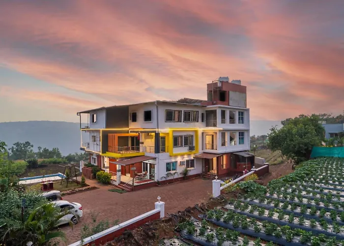 Strawberry King Resort