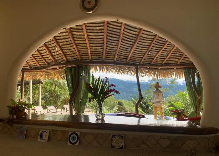 Las Nubes Natural Energy Resort