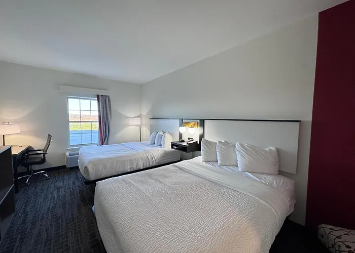 Ramada By Wyndham Sparta/At Speedway